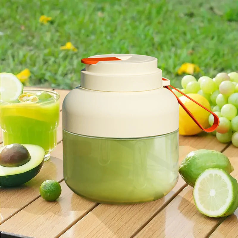 1pc  Durable ABS material, easy-to-use children juicer, suitable for making fresh juice at home.