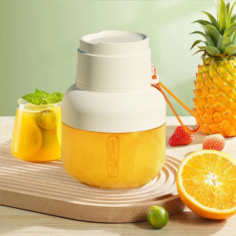 1pc  Durable ABS material, easy-to-use children juicer, suitable for making fresh juice at home.